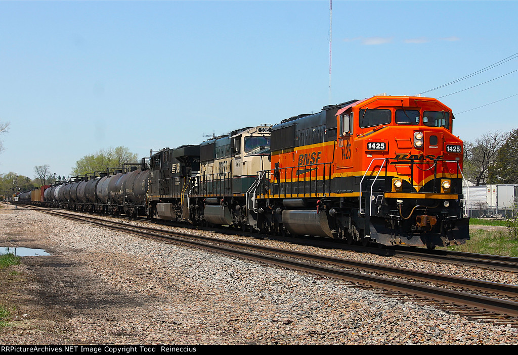 BNSF 1425